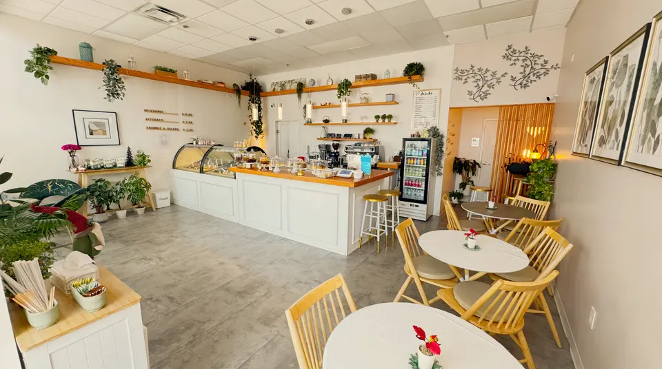 The dining room at Vanilla Café e Gelato